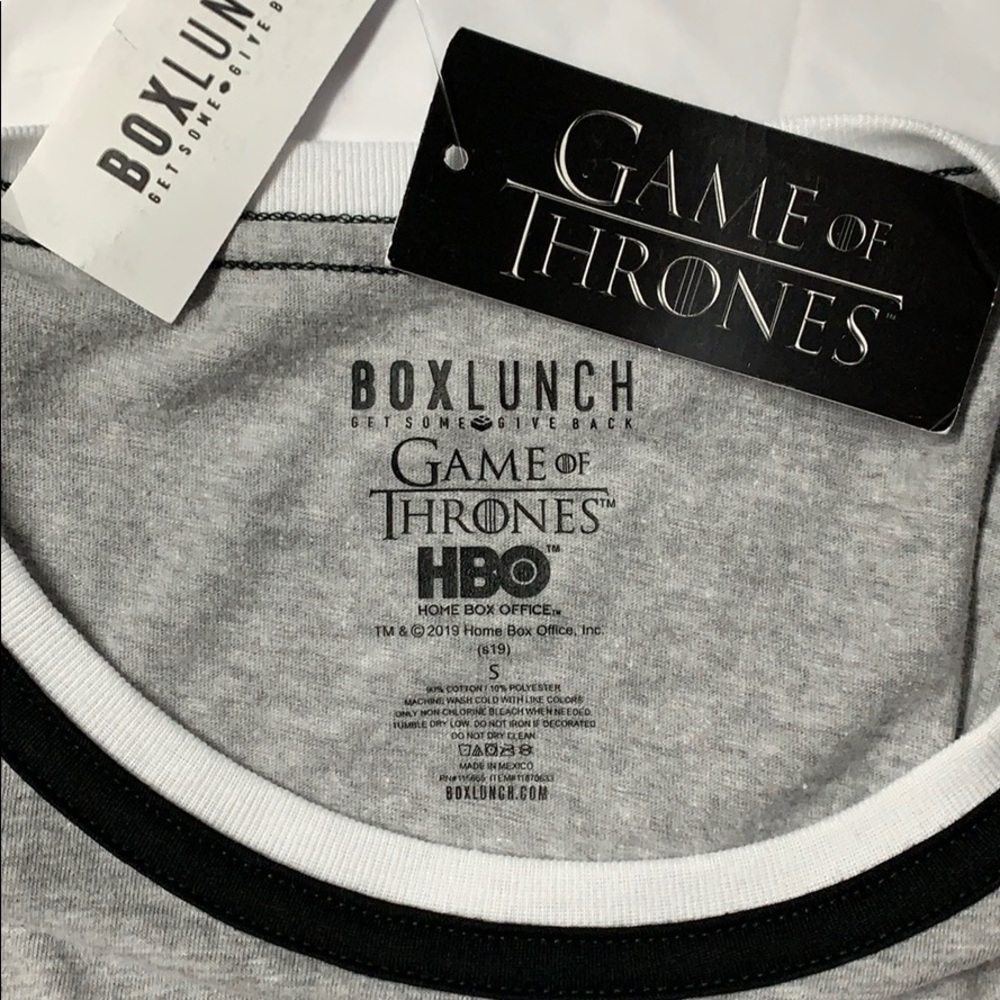 GAME OF THRONES BOXLUNCH Lone Wolf RINGER TEE! - Picture 3 of 4